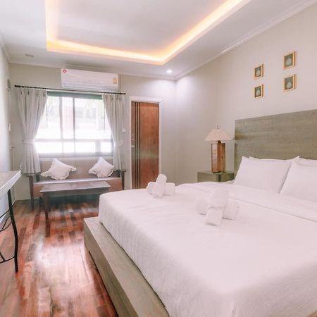 64House Hotell Chiang Mai Exteriör bild